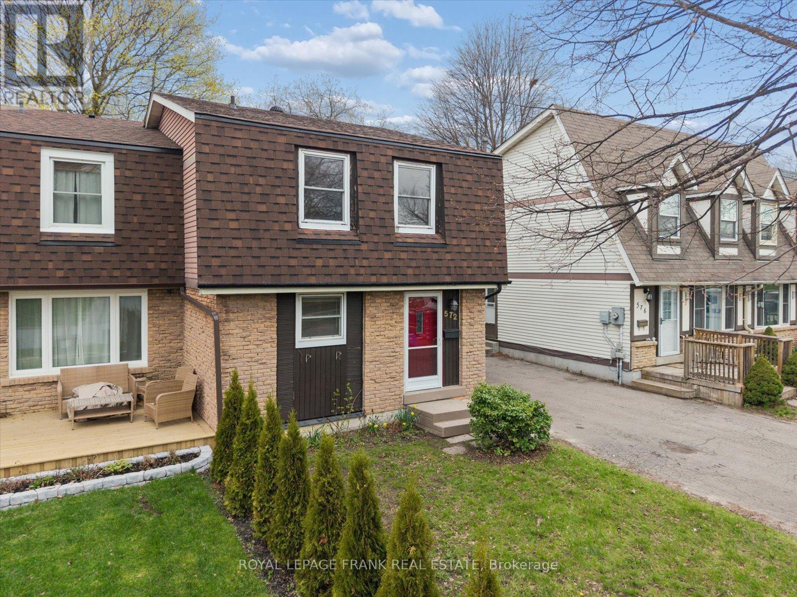 572 Camelot Drive, Oshawa, Ontario  L1K 1K4 - Photo 2 - E13066882