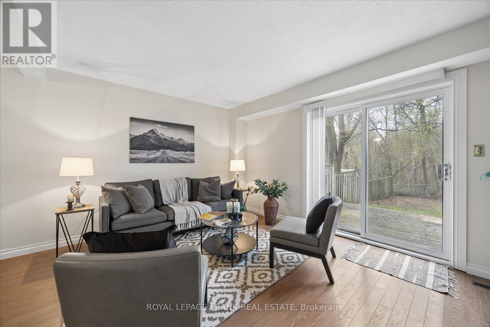 572 Camelot Drive, Oshawa, Ontario  L1K 1K4 - Photo 6 - E13066882