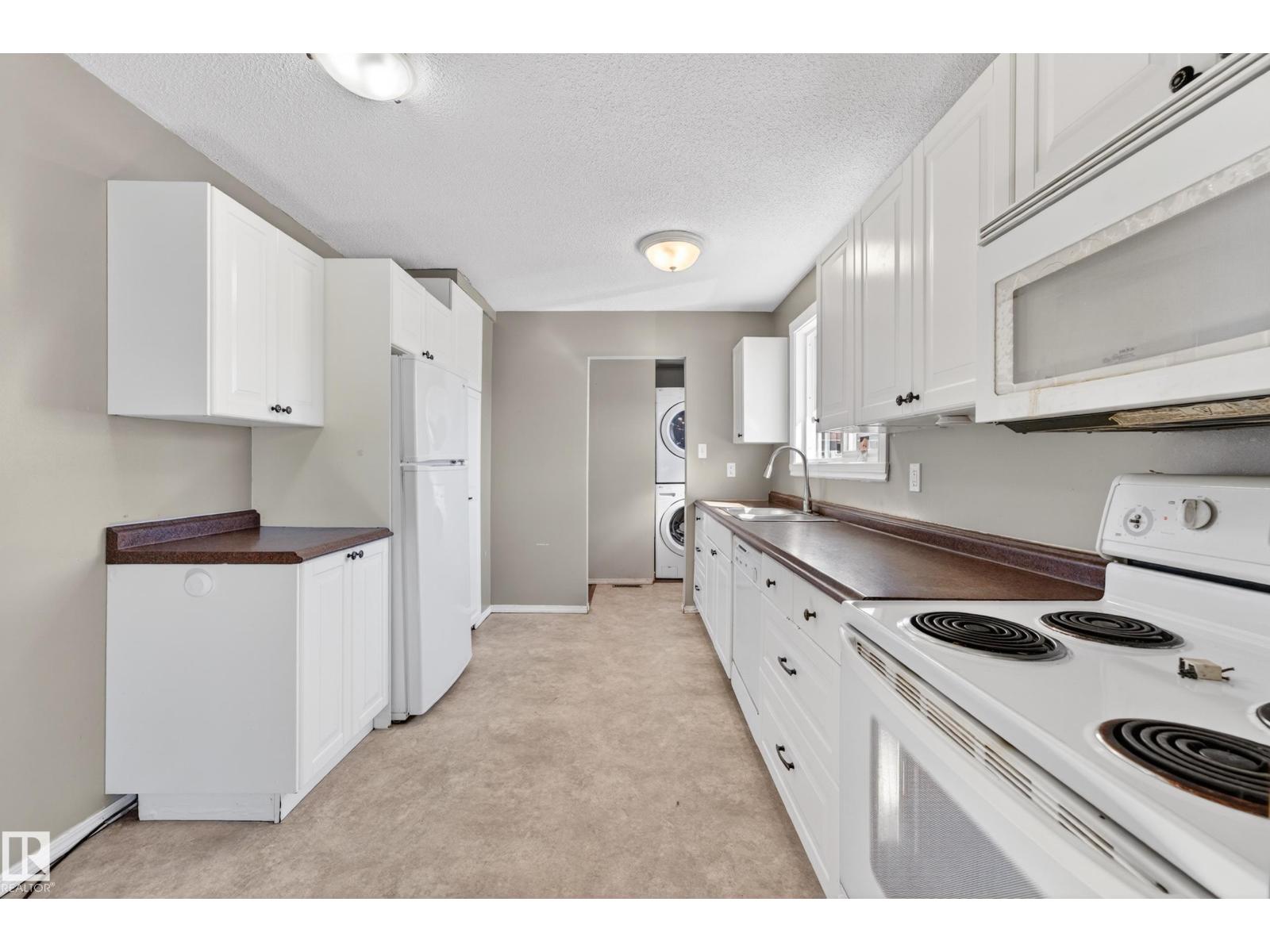 105 Mission Av, St. Albert, Alberta  T8N 2C5 - Photo 11 - E4485092