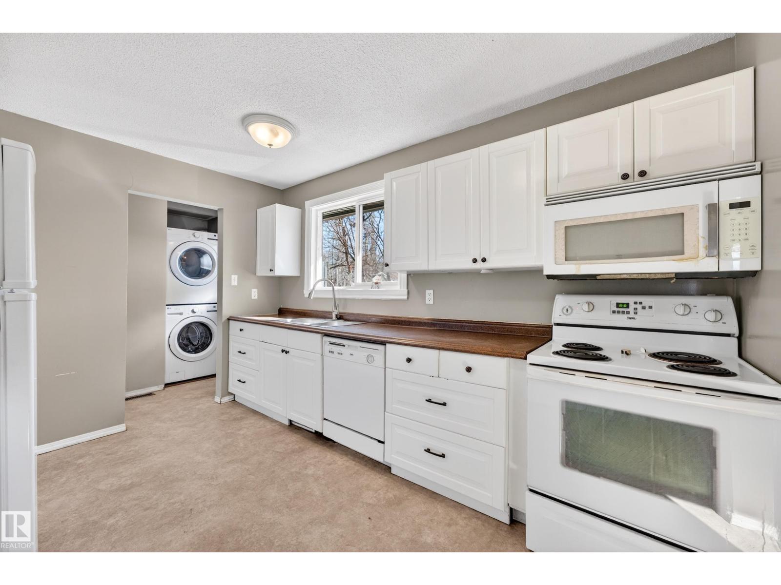 105 Mission Av, St. Albert, Alberta  T8N 2C5 - Photo 12 - E4485092