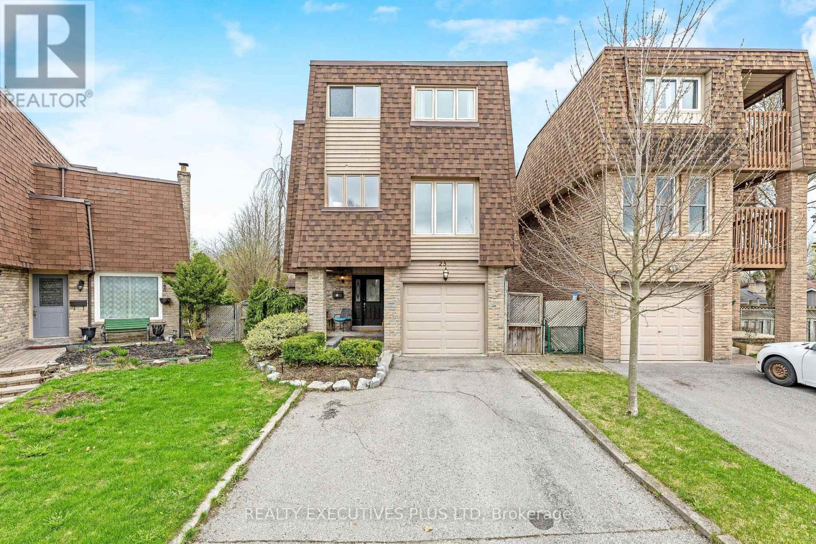 25 Graham Court, Whitby (Pringle Creek), Ontario  L1N 6E1 - Photo 2 - E13066884
