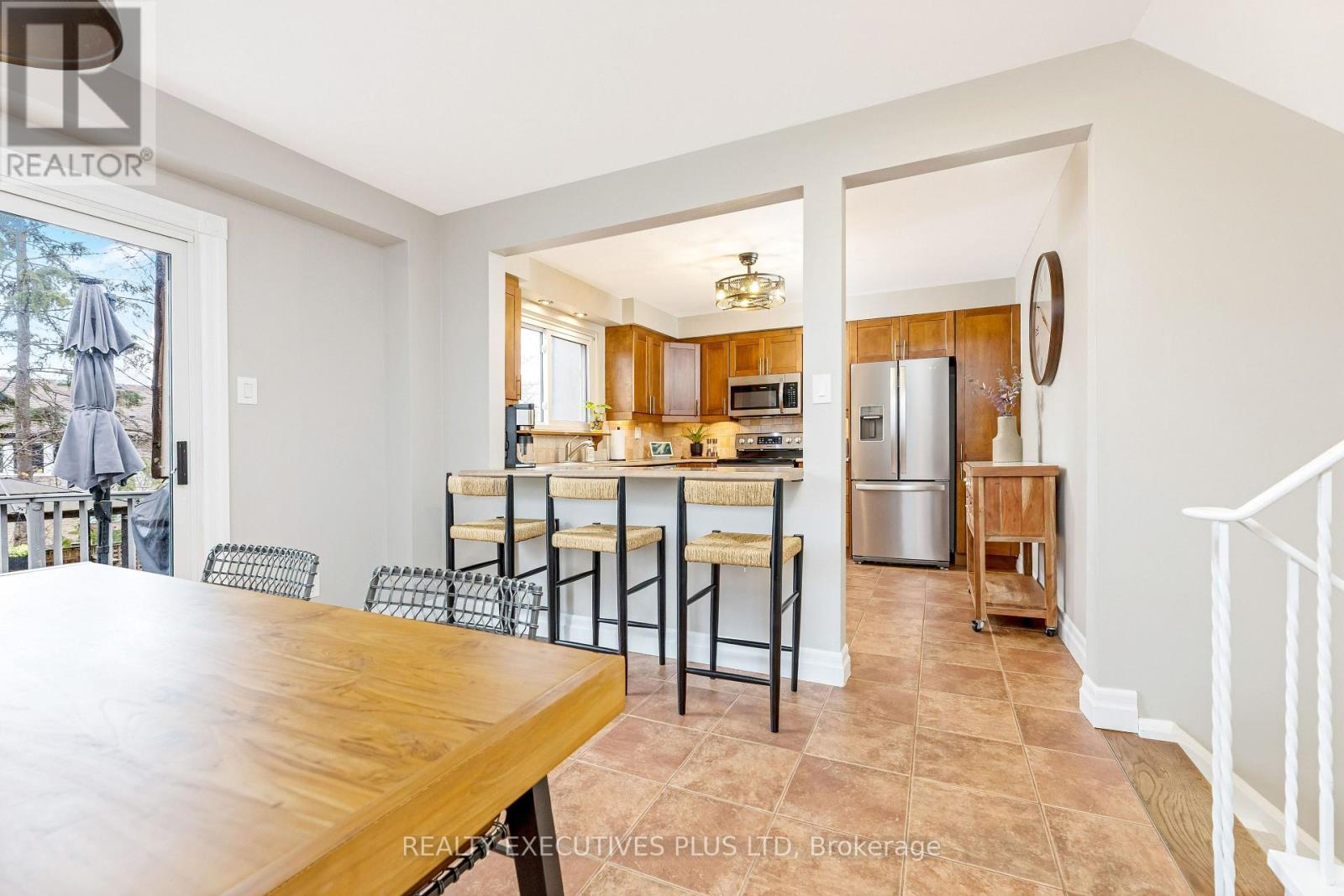 25 Graham Court, Whitby (Pringle Creek), Ontario  L1N 6E1 - Photo 7 - E13066884
