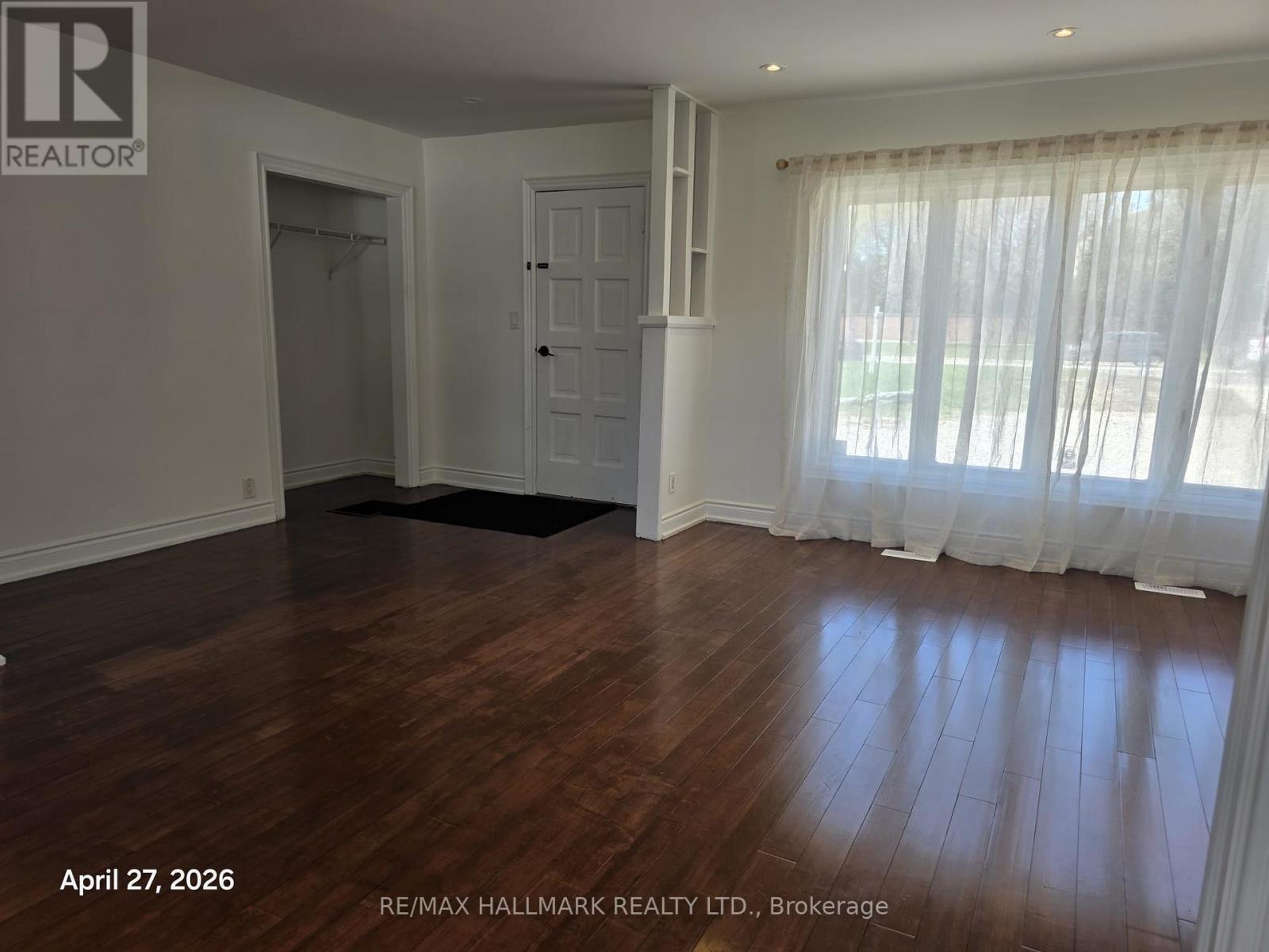 429 16th Avenue, Richmond Hill (Observatory), Ontario  L4C 7A7 - Photo 4 - N13066876