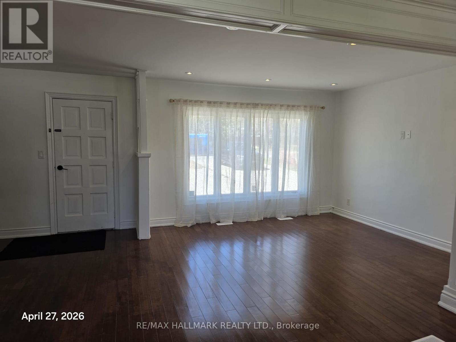429 16th Avenue, Richmond Hill (Observatory), Ontario  L4C 7A7 - Photo 7 - N13066876