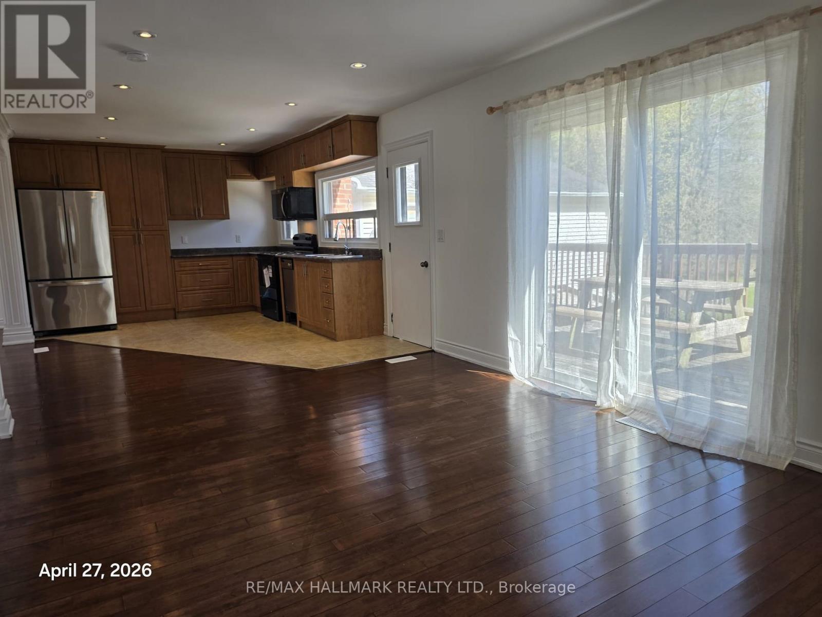 429 16th Avenue, Richmond Hill (Observatory), Ontario  L4C 7A7 - Photo 9 - N13066876