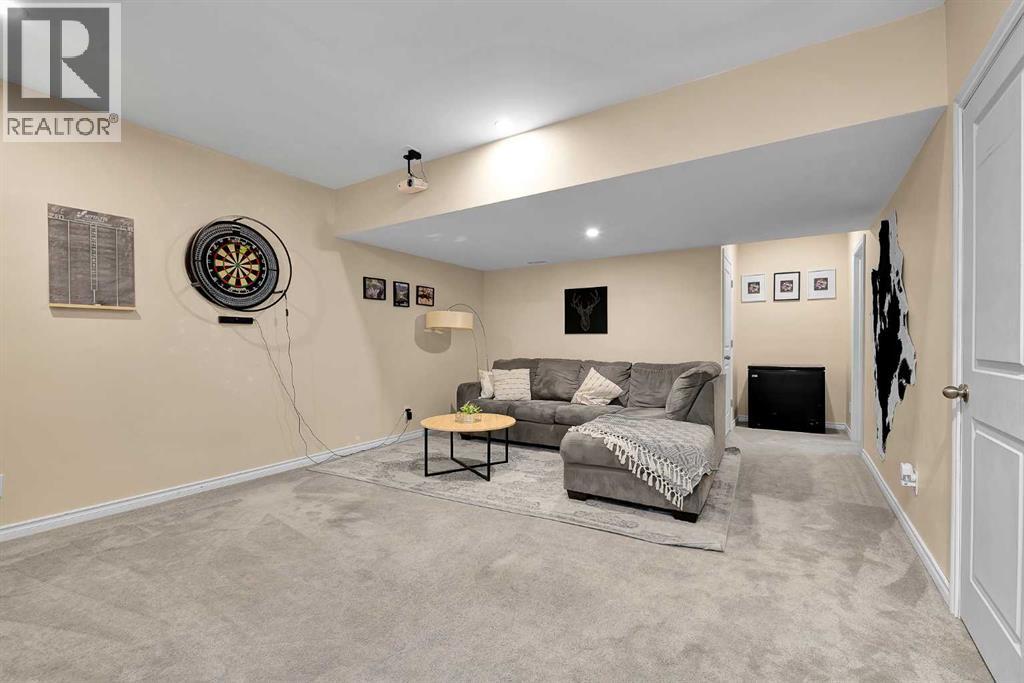 151 Heritage Drive, Cochrane, Alberta  T4C 0Y3 - Photo 32 - A2298031