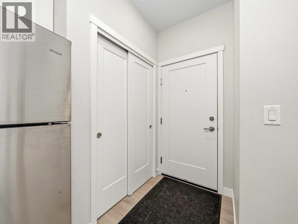 110, 660 Shawnee Square SW, Calgary, Alberta  T2Y 0X6 - Photo 4 - A2300793
