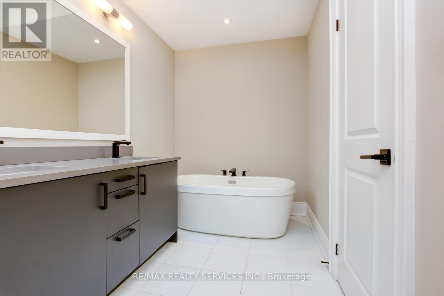 82 - 15 Lunar Crescent, Mississauga (Streetsville), Ontario  L5M 2R6 - Photo 31 - W13066862