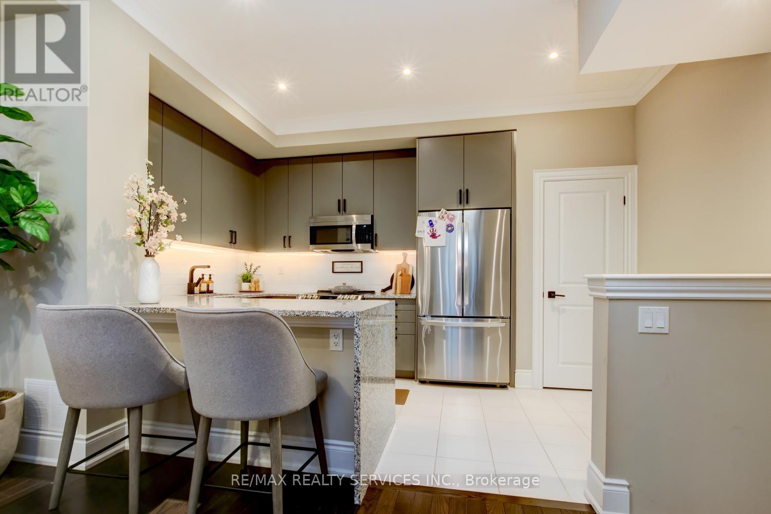 82 - 15 Lunar Crescent, Mississauga (Streetsville), Ontario  L5M 2R6 - Photo 4 - W13066862