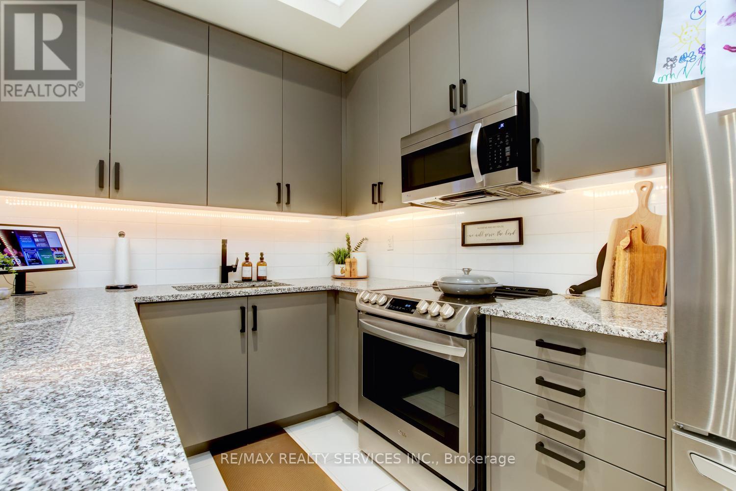82 - 15 Lunar Crescent, Mississauga (Streetsville), Ontario  L5M 2R6 - Photo 9 - W13066862