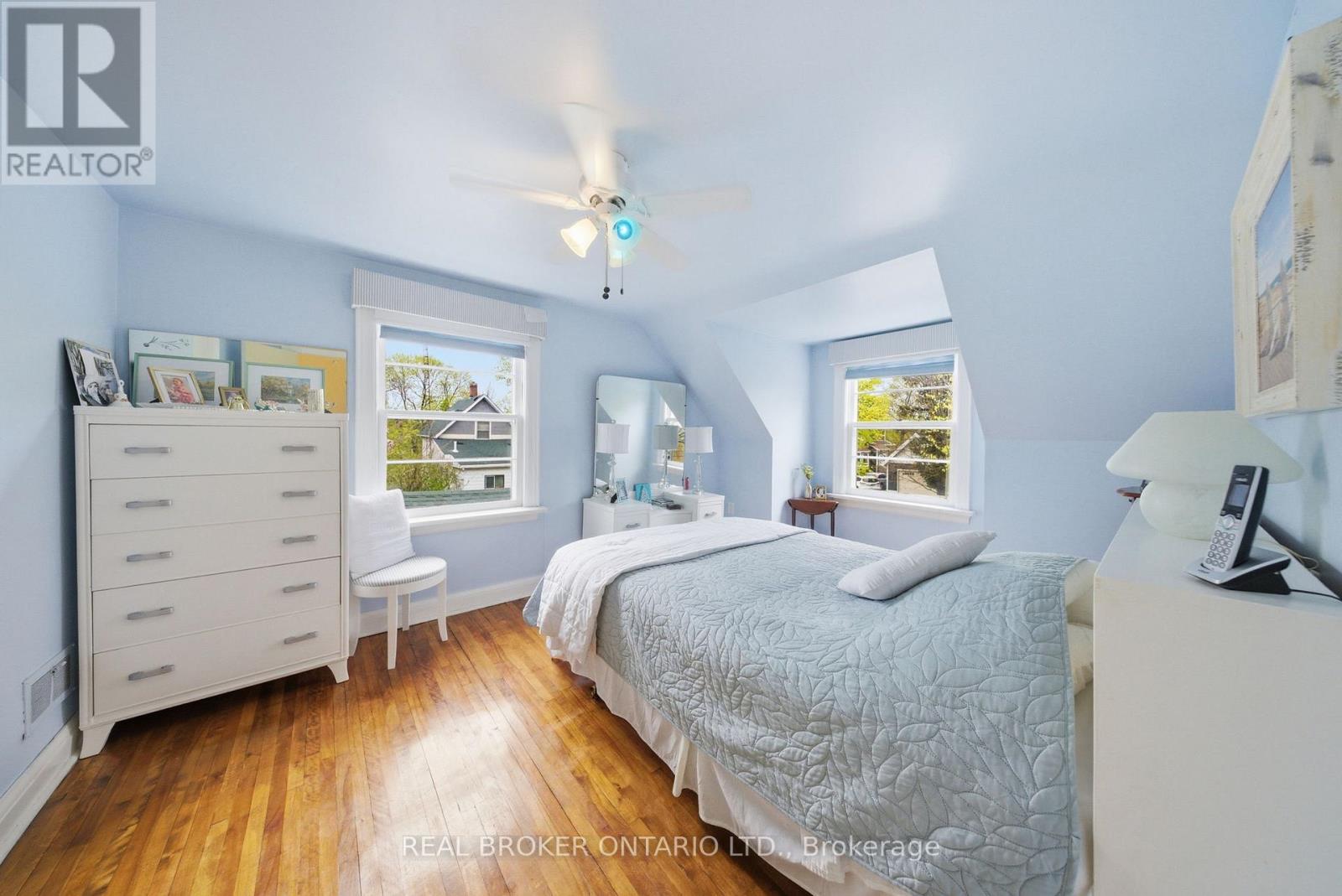 243 Sydney Street, Milton (Om Old Milton), Ontario  L9T 1E2 - Photo 18 - W13066886