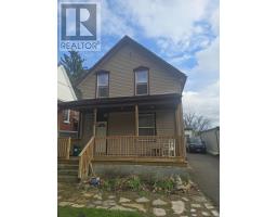 552 HATCH STREET, Woodstock, Ontario