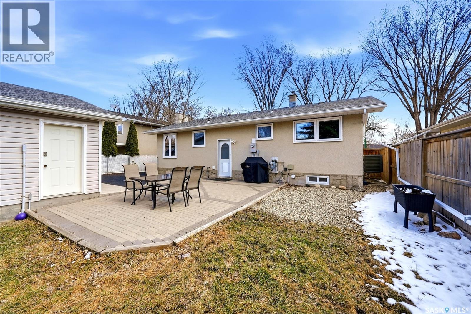 254 Wells Street, Regina, Saskatchewan  S4R 6T2 - Photo 3 - SK034276