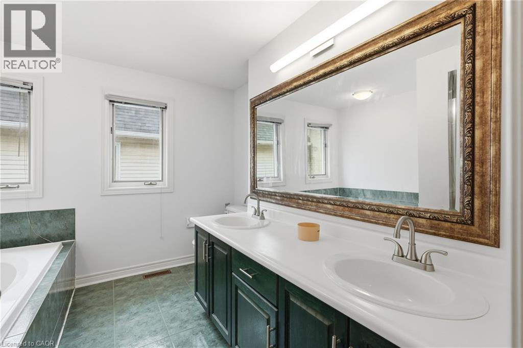113 Meadowlands Boulevard, Ancaster, Ontario  L9K 1H8 - Photo 15 - 40823498