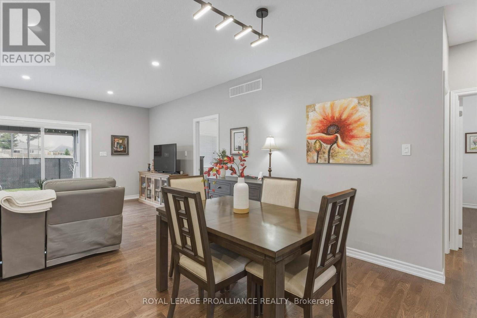 117 Adley Drive, Brockville, Ontario  K6V 7J2 - Photo 4 - X13066906