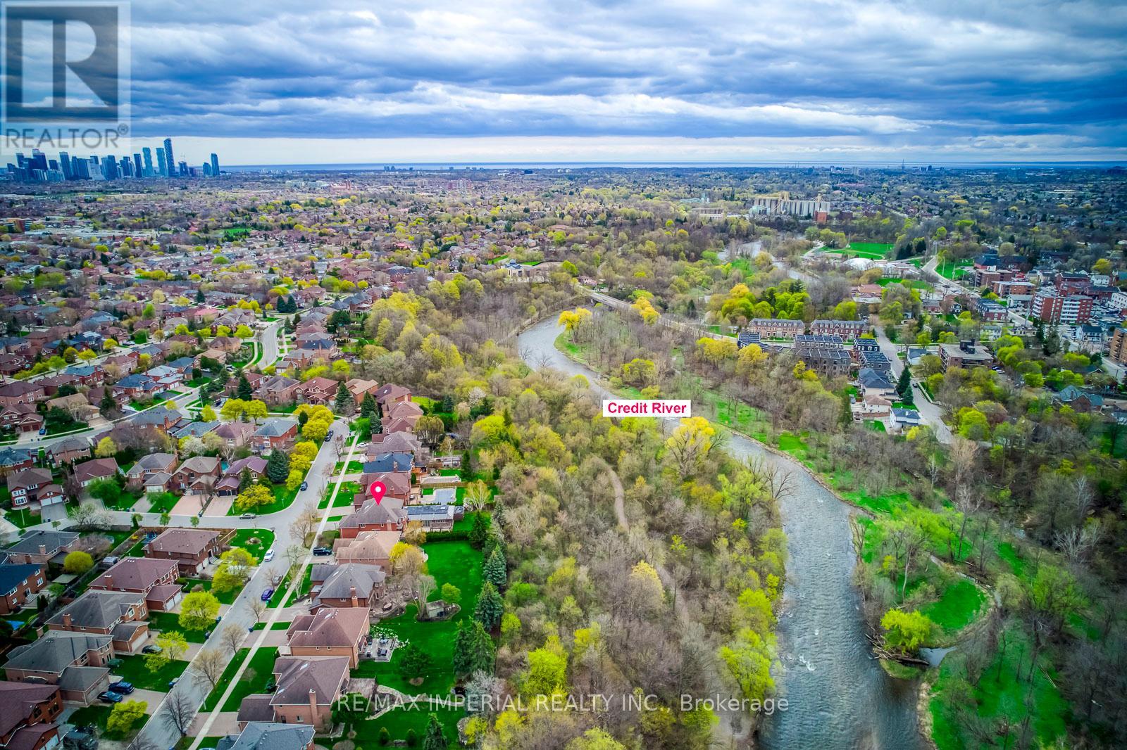 5859 Riverside Place, Mississauga, Ontario  L5M 4X1 - Photo 12 - W13057672