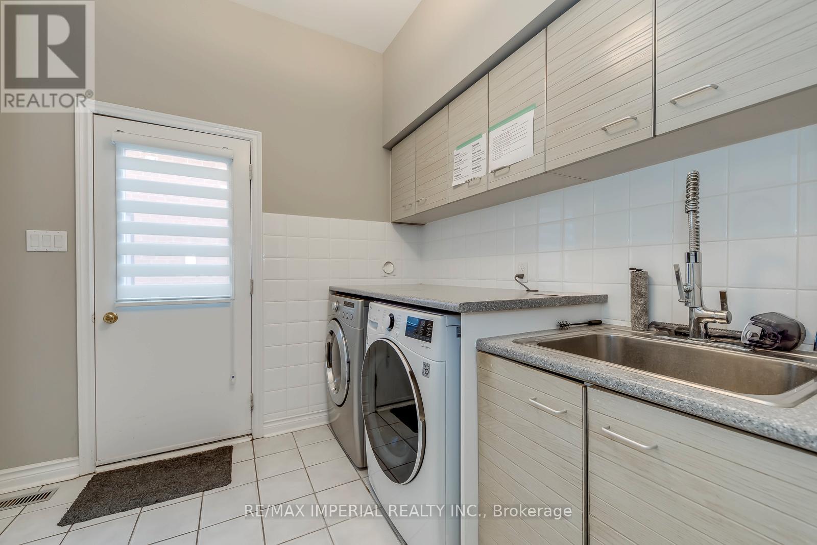 5859 Riverside Place, Mississauga, Ontario  L5M 4X1 - Photo 25 - W13057672