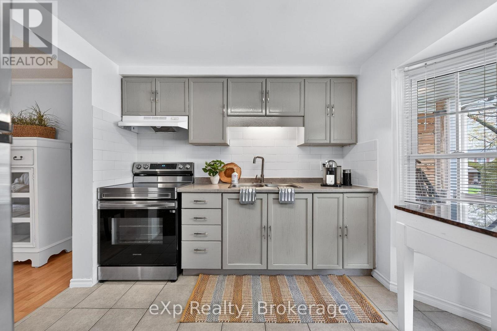 111 Connelly Drive, Kitchener, Ontario  N2N 2T9 - Photo 10 - X13066904