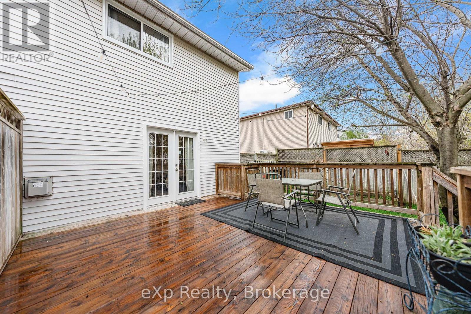111 Connelly Drive, Kitchener, Ontario  N2N 2T9 - Photo 31 - X13066904