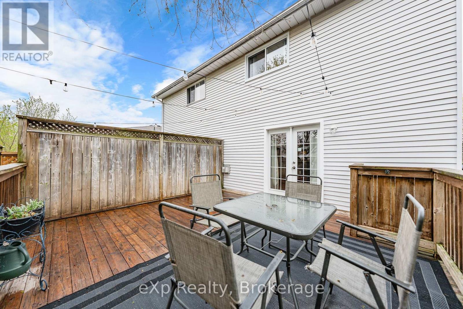 111 Connelly Drive, Kitchener, Ontario  N2N 2T9 - Photo 32 - X13066904