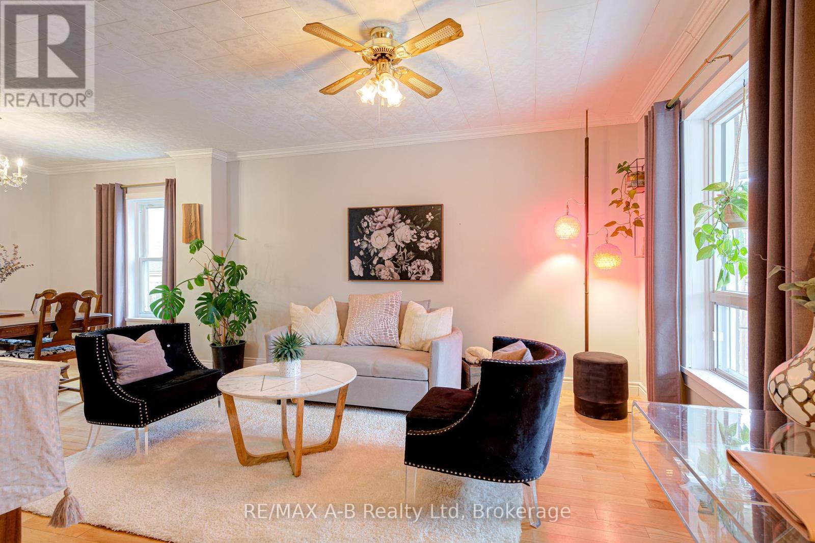 11 Brant Street, Stratford, Ontario  N5A 3X1 - Photo 11 - X13067032