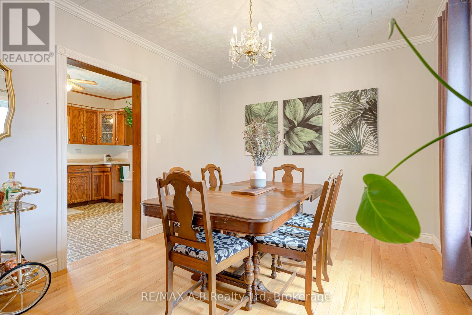 11 Brant Street, Stratford, Ontario  N5A 3X1 - Photo 14 - X13067032