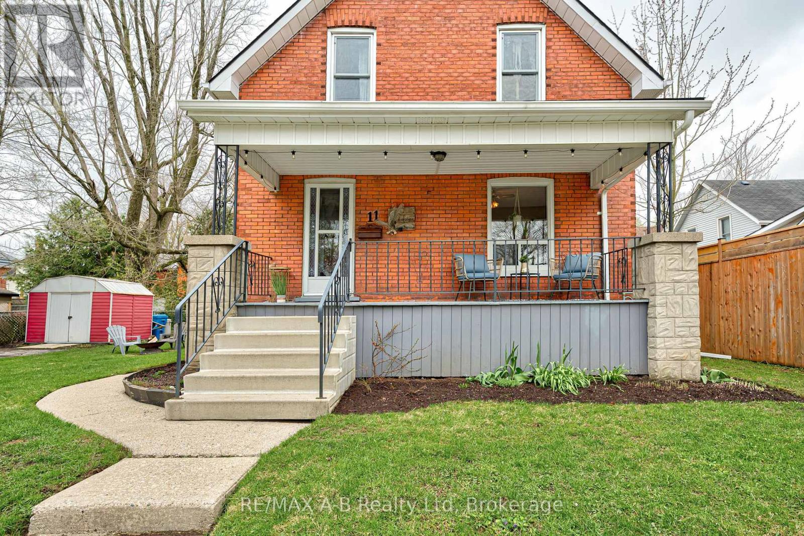 11 Brant Street, Stratford, Ontario  N5A 3X1 - Photo 2 - X13067032