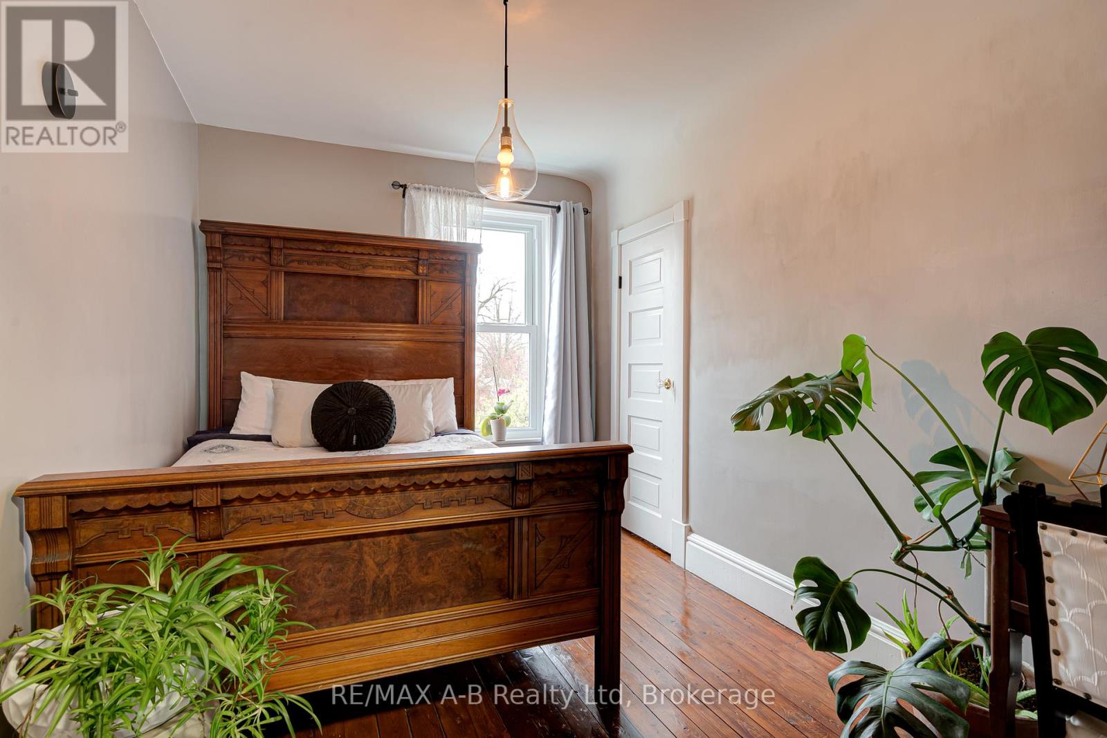 11 Brant Street, Stratford, Ontario  N5A 3X1 - Photo 29 - X13067032