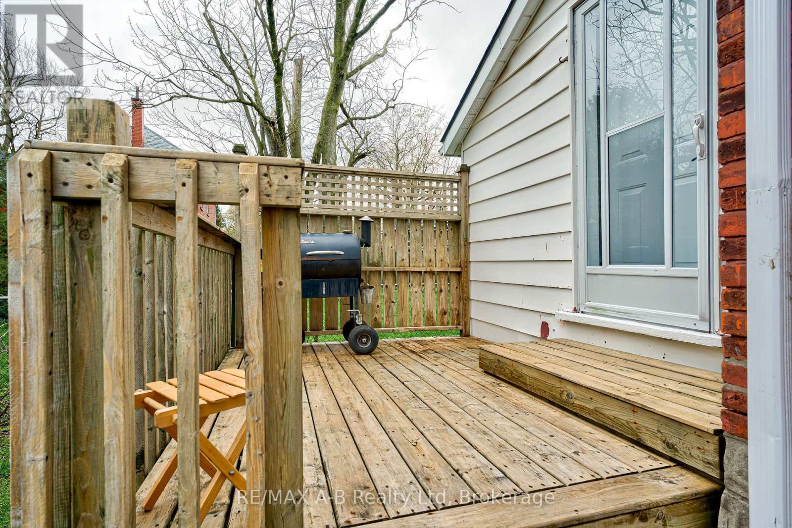 11 Brant Street, Stratford, Ontario  N5A 3X1 - Photo 48 - X13067032