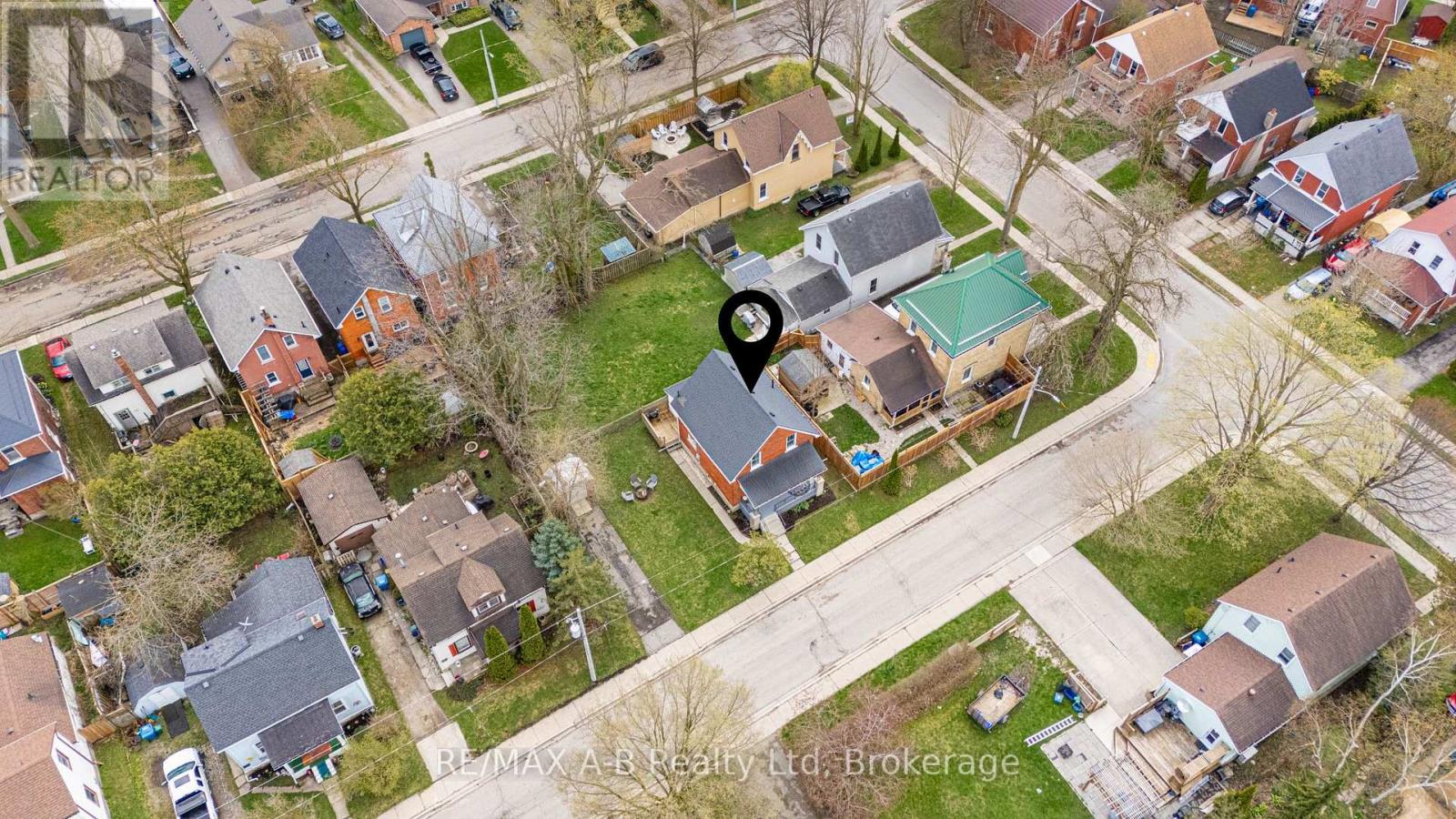 11 Brant Street, Stratford, Ontario  N5A 3X1 - Photo 6 - X13067032