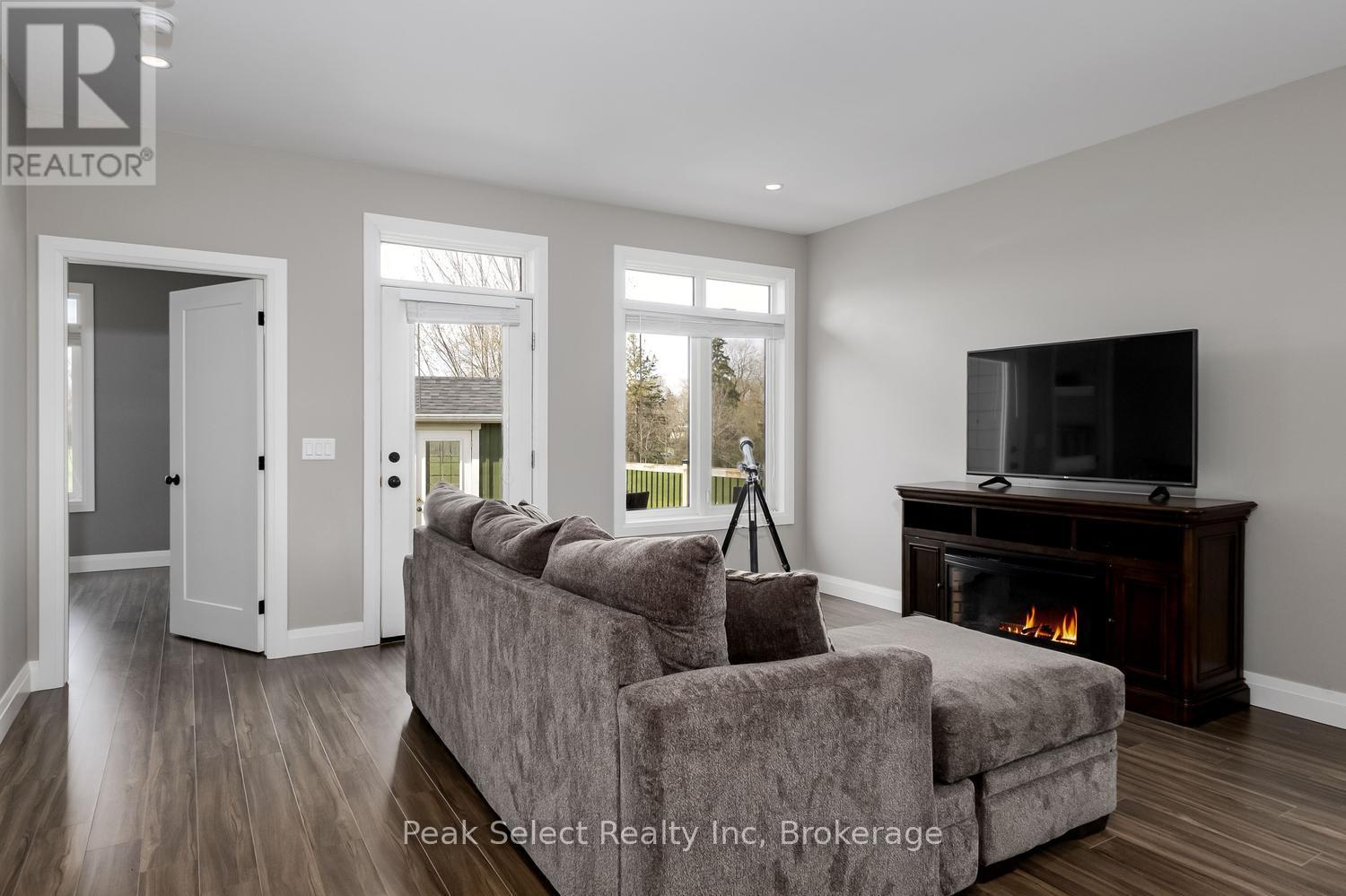 230 St. Maria Street, St. Marys, Ontario  N4X 0B3 - Photo 8 - X13067106