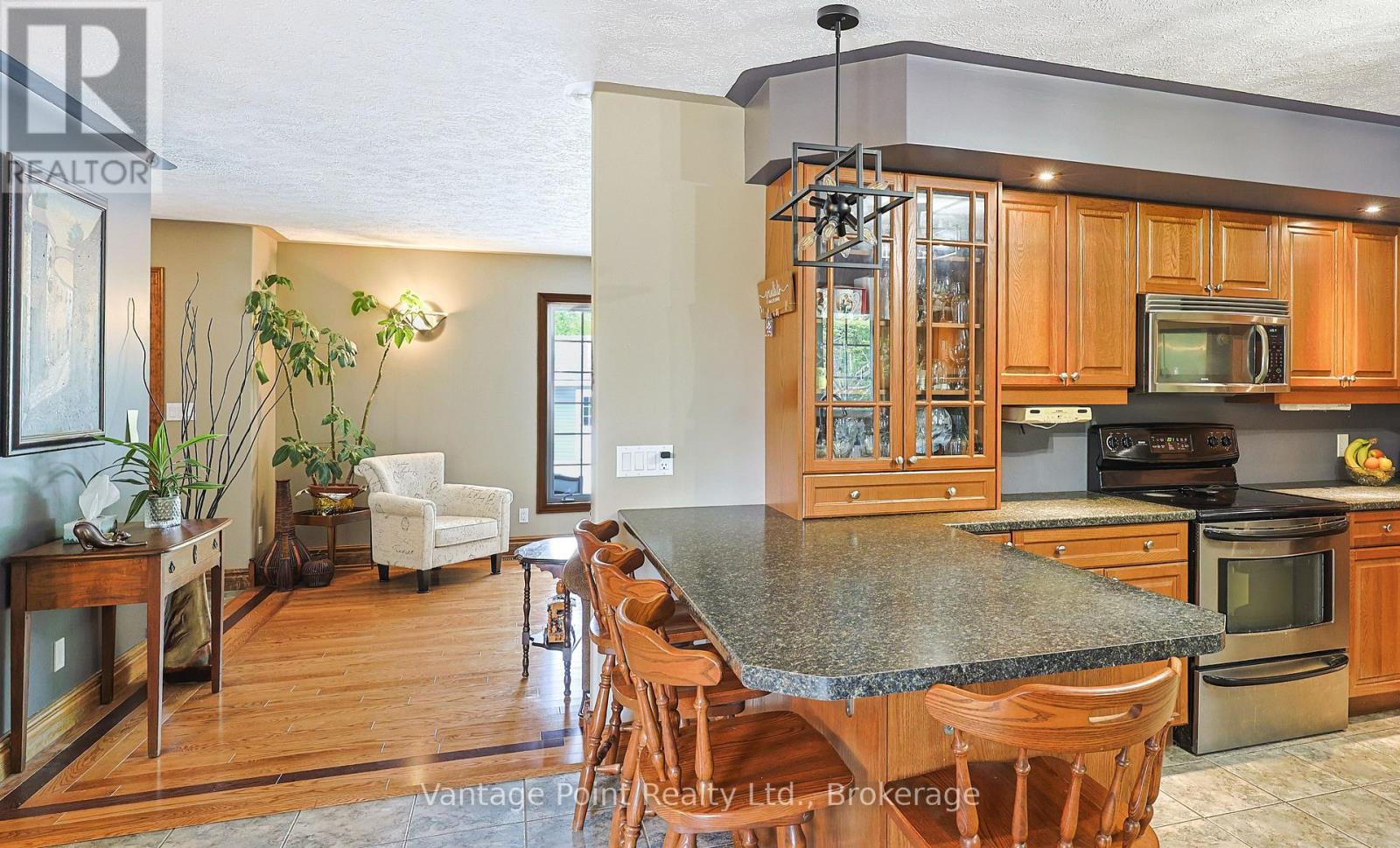 776761 10 Highway, Chatsworth, Ontario  N0H 1R0 - Photo 17 - X13067114