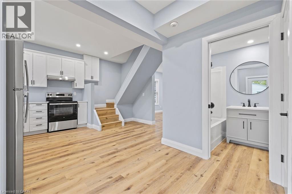 24 East 24th Street, Hamilton, Ontario  L8V 2X7 - Photo 18 - 40825877