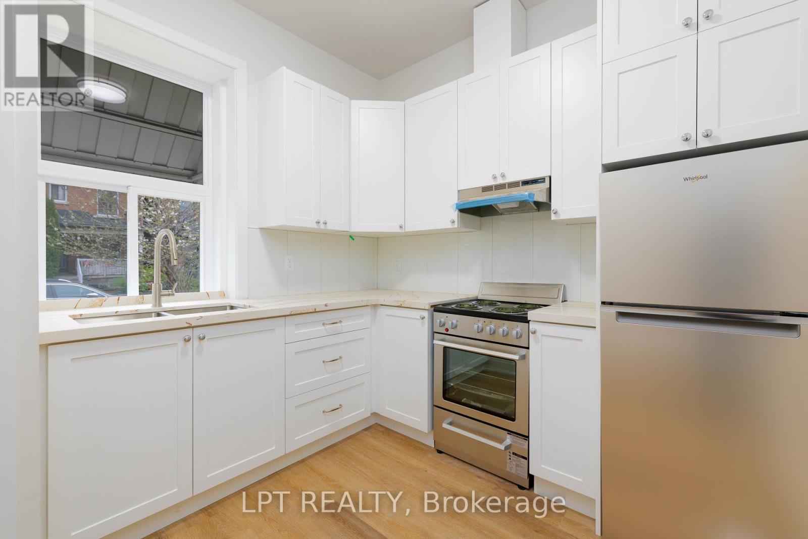 B - 627 Crawford Street, Toronto, Ontario  M6G 3K1 - Photo 4 - C13067098