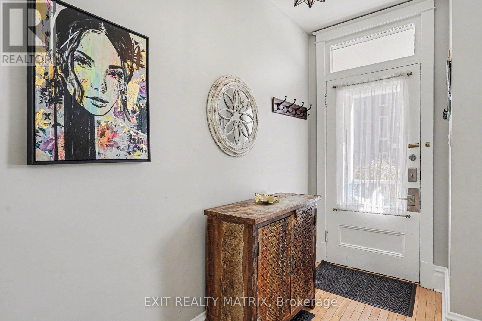 70 Springfield Road, Ottawa, Ontario  K1M 1C7 - Photo 2 - X13066918