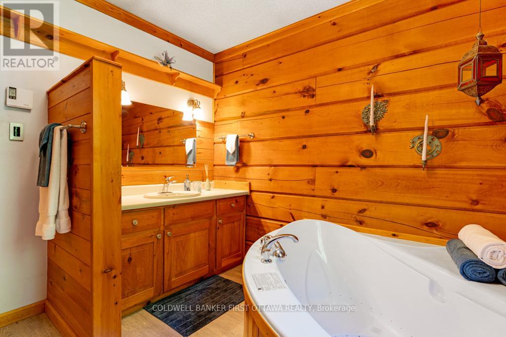 1102 Ebbs Bay Road, Drummond/north Elmsley, Ontario  K7C 0C5 - Photo 19 - X13066972
