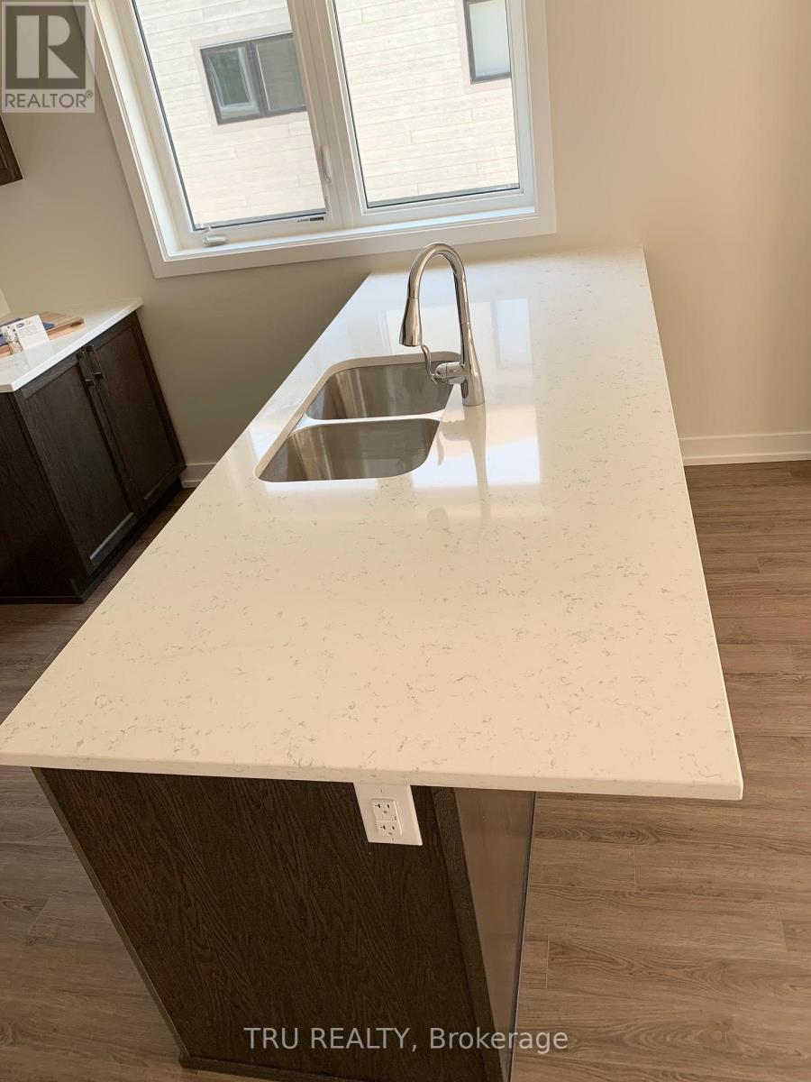 731 Chromite Private, Ottawa, Ontario  K2J 4J7 - Photo 5 - X13067074