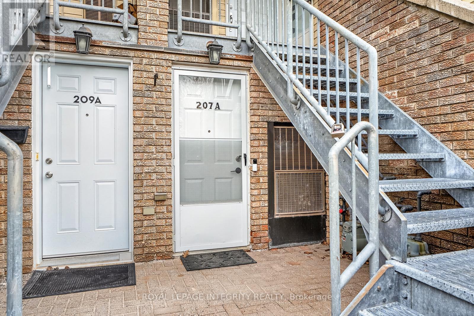 A - 207 Woodfield Drive, Ottawa, Ontario  K2G 4P2 - Photo 2 - X13067120