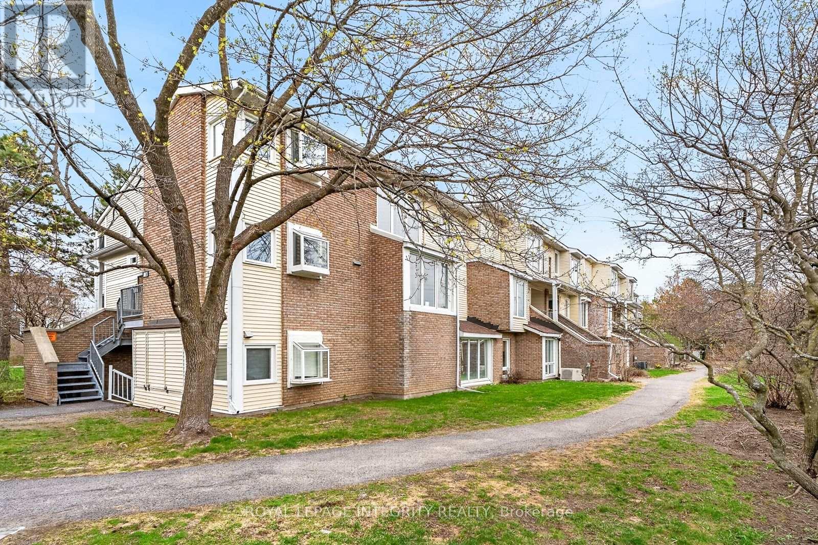 A - 207 Woodfield Drive, Ottawa, Ontario  K2G 4P2 - Photo 3 - X13067120