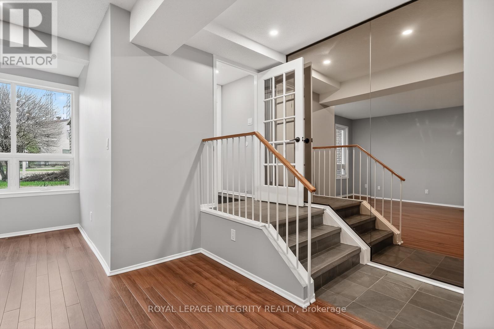 A - 207 Woodfield Drive, Ottawa, Ontario  K2G 4P2 - Photo 5 - X13067120