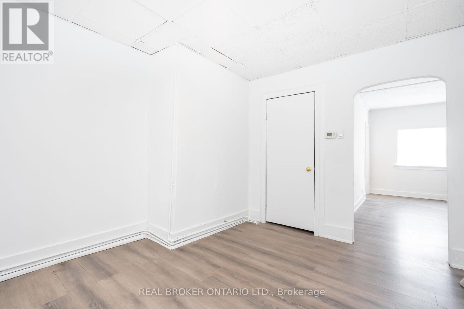 36 & 38 Bruce Street, Oshawa, Ontario  L1H 1P7 - Photo 2 - E13066932