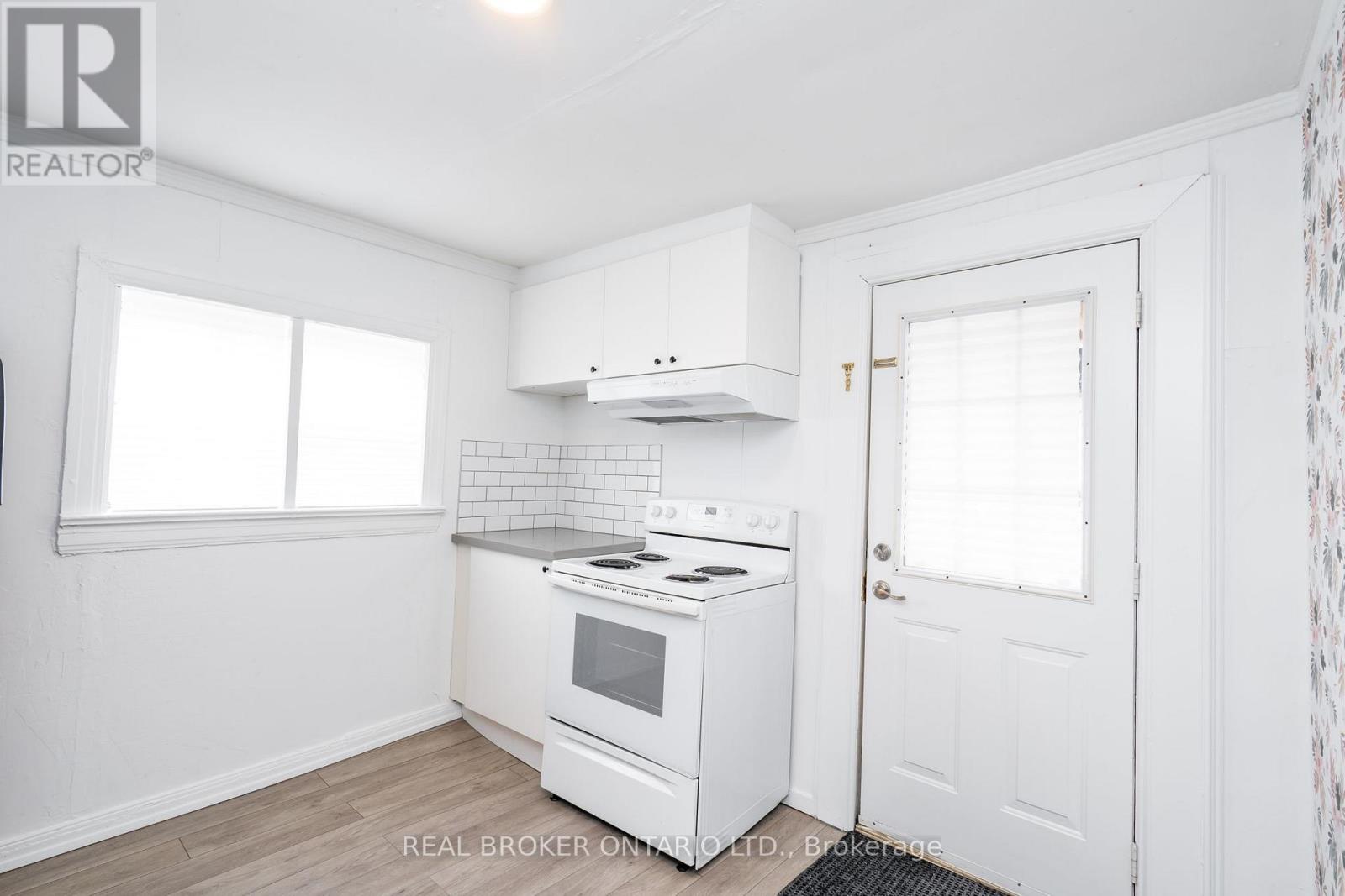 36 & 38 Bruce Street, Oshawa, Ontario  L1H 1P7 - Photo 23 - E13066932