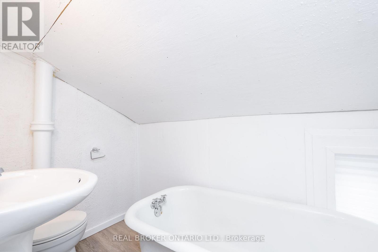 36 & 38 Bruce Street, Oshawa, Ontario  L1H 1P7 - Photo 29 - E13066932