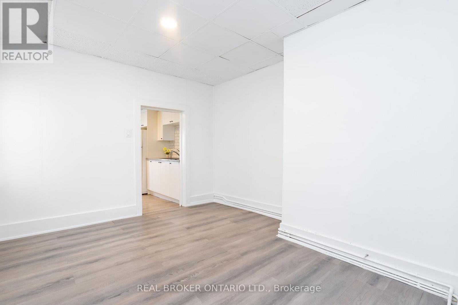 36 & 38 Bruce Street, Oshawa, Ontario  L1H 1P7 - Photo 3 - E13066932