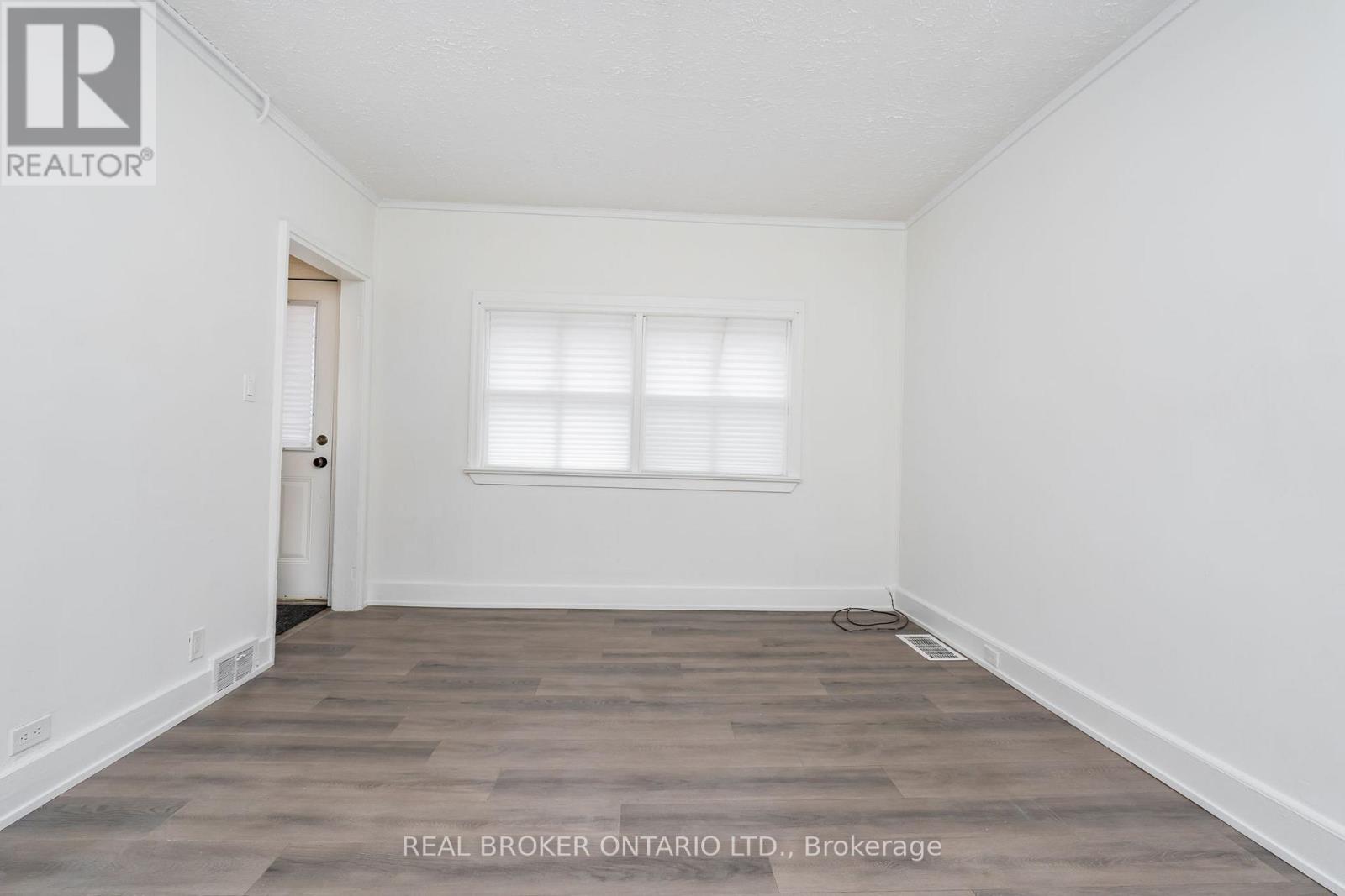 36 & 38 Bruce Street, Oshawa, Ontario  L1H 1P7 - Photo 4 - E13066932