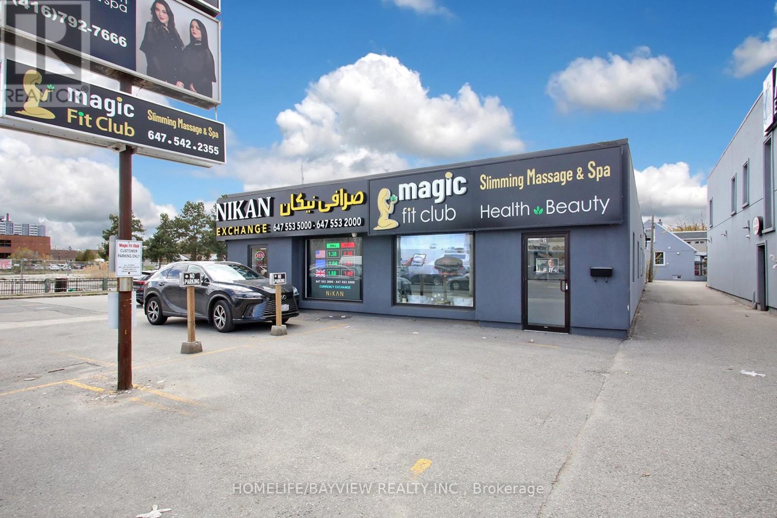 6166 YONGE STREET, Toronto, Ontario