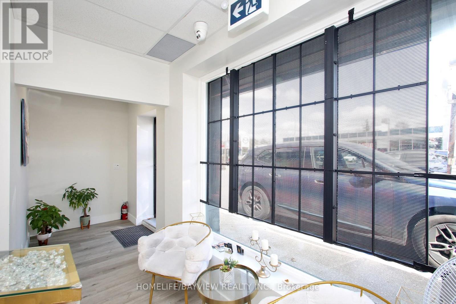 6166 Yonge Street, Toronto, Ontario  M2M 3X1 - Photo 5 - C13061230