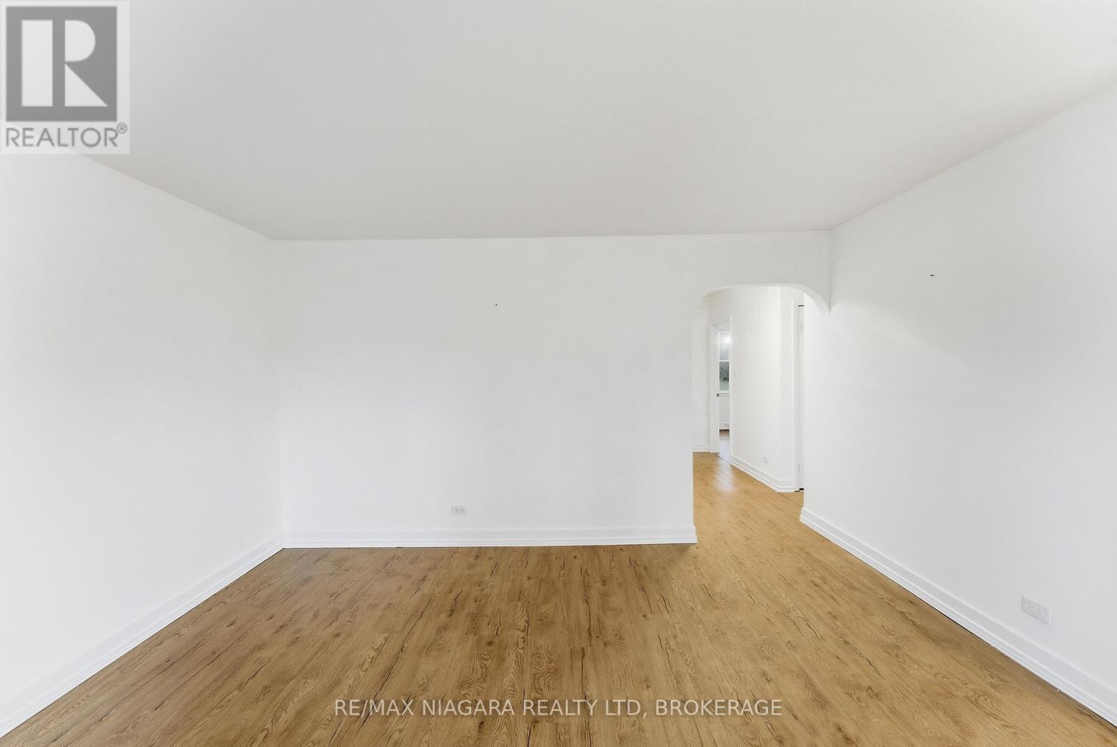 355 Bernard Avenue, Fort Erie, Ontario  L0S 1N0 - Photo 10 - X13066944