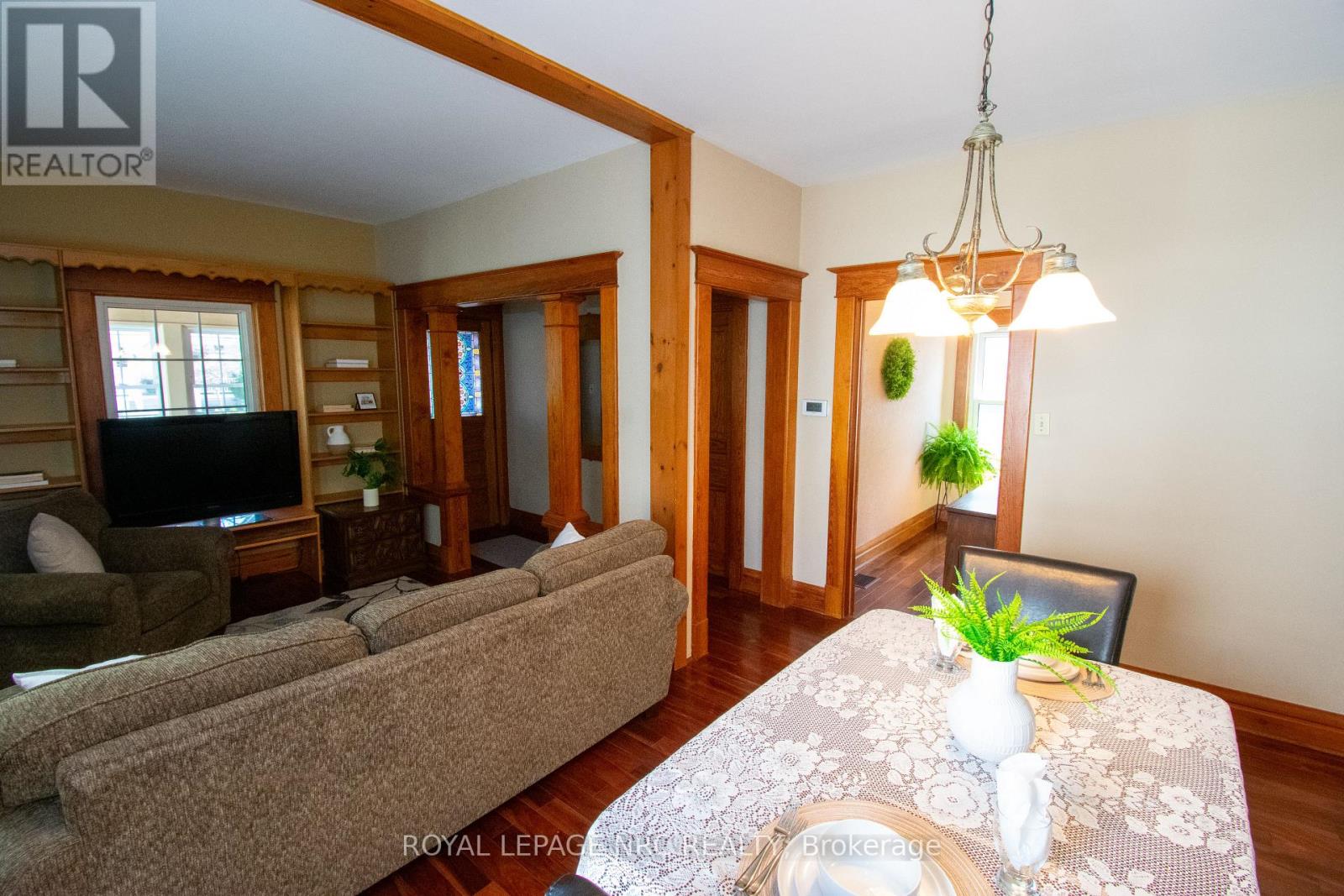 17 Christie Street W, St. Catharines, Ontario  L2N 5H2 - Photo 12 - X13067064