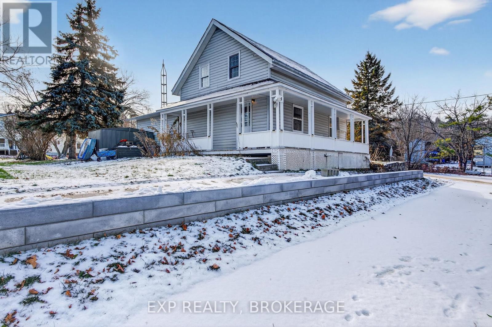 4 Water Street, Rideau Lakes, Ontario  K0G 1V0 - Photo 1 - X13066622